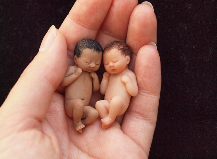 lifelike-miniature-baby-sculptures-camille-allen-1-9