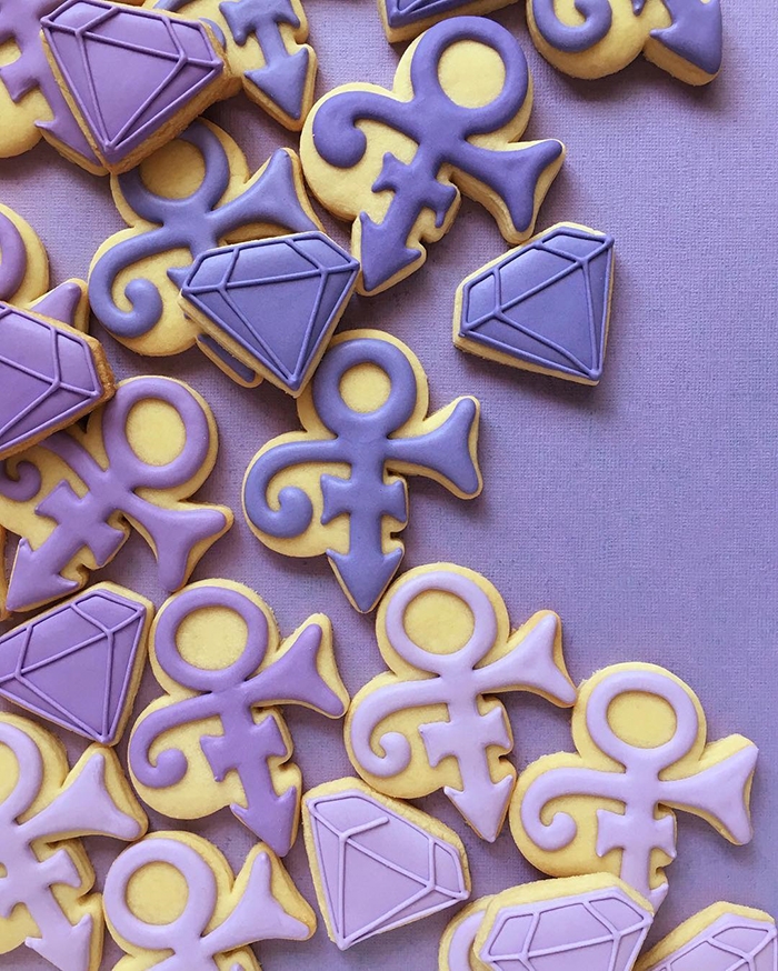 graphic-designer-bakes-creative-cookies-holly-fox-design-6