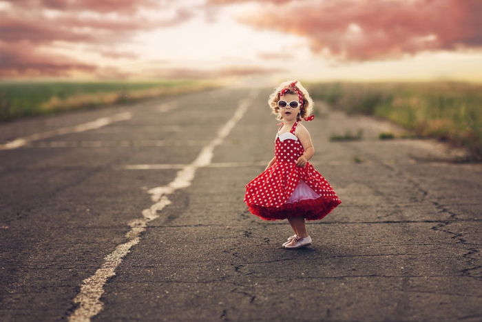 photographer-captures-children-in-costumes-childhood-anna-rozwadowska-12