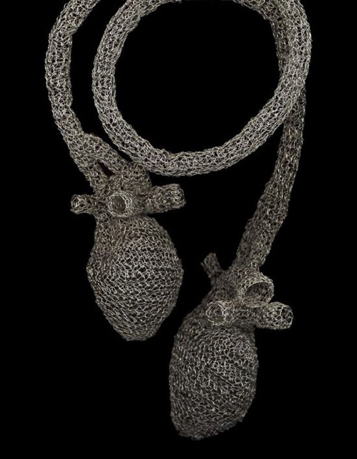 anatomical-wire-sculptures-heart-anne-mondro-6