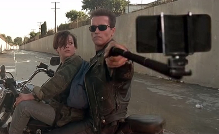 photoshopped-movies-guns-replaced-with-selfie-sticks-12