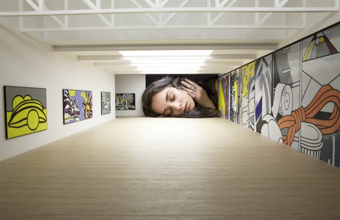 giant-heads-in-art-gallery-falsification-tezi-gabunia-5