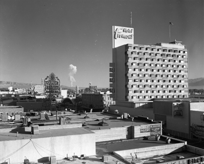 nuclear-tourism-1950s-atomic-bomb-las-vegas-4