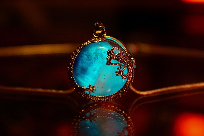fantasy-jewelry-glow-in-the-dark-manon-richard-15