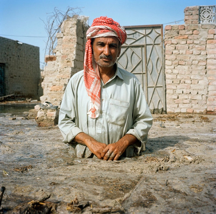 drowning-world-portraits-climate-change-gideon-mendel-3