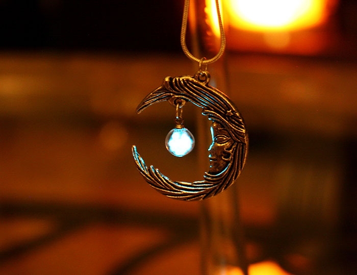 fantasy-jewelry-glow-in-the-dark-manon-richard-1