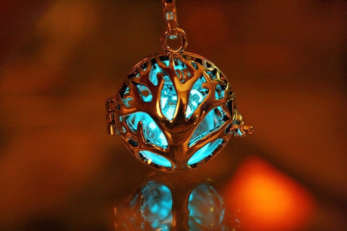 fantasy-jewelry-glow-in-the-dark-manon-richard-6