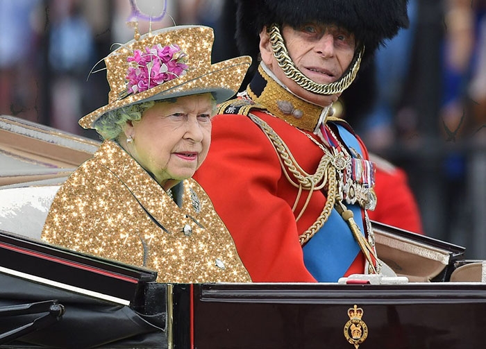 queen-elizabeth-green-screen-dress-funny-photoshop-battle-5