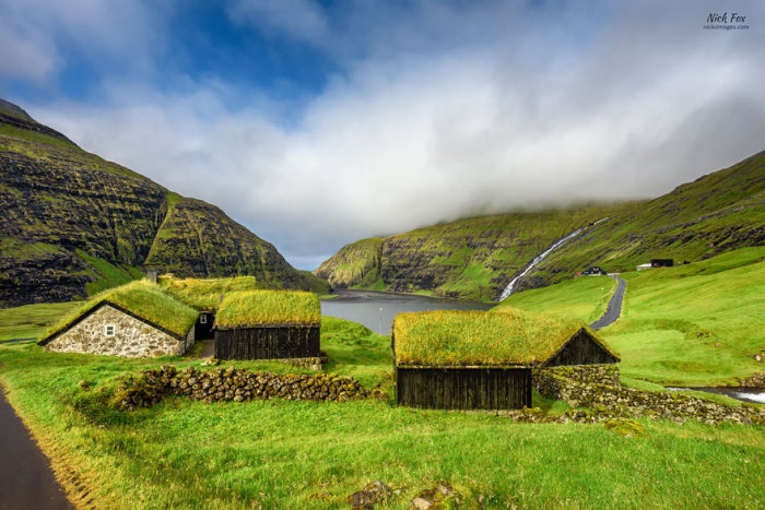 grass-roofs-green-houses-scandinavia-5
