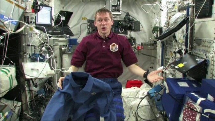 Did you know that astronauts don’t do laundry? They just throw their underwear out of the ship and let it burn up on its way back to Earth. These are 25 bizarre facts about the clothes you wear.