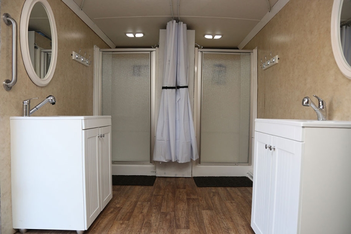 mobile-shower-to-the-people-homeless-13