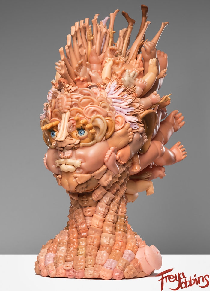 creepy-sculptures-made-with-recycled-doll-parts-20