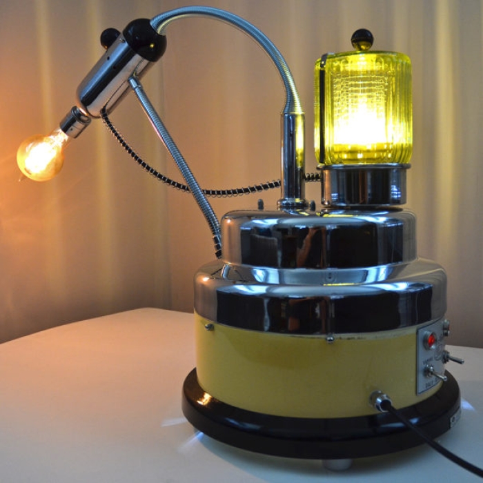 THE VAPORISER TABLE LAMP