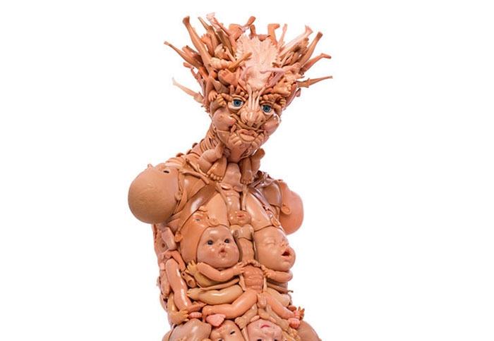 creepy-sculptures-made-with-recycled-doll-parts-27