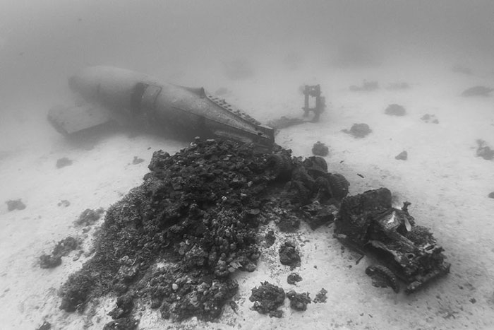 underwater-plane-graveyard-wwii-brandi-mueller-27