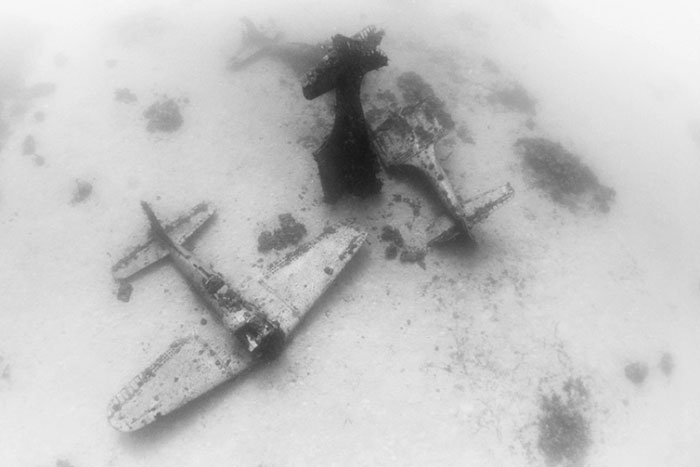underwater-plane-graveyard-wwii-brandi-mueller-35