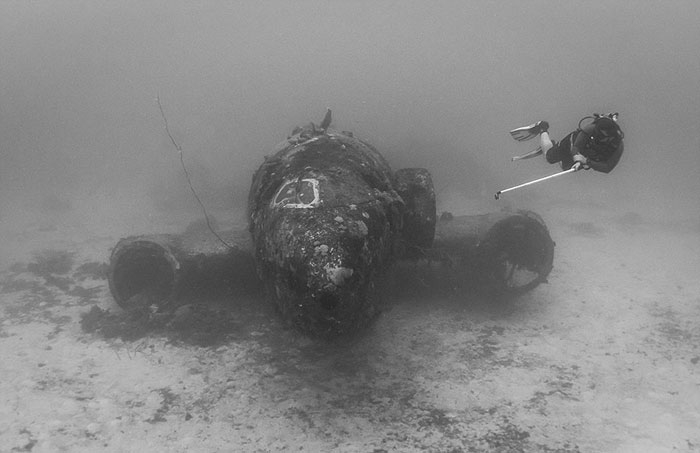 underwater-plane-graveyard-wwii-brandi-mueller-7
