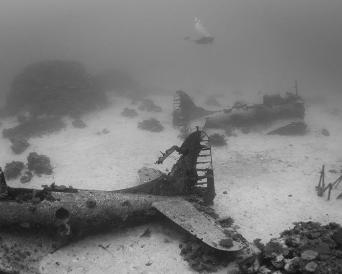 underwater-plane-graveyard-wwii-brandi-mueller-26