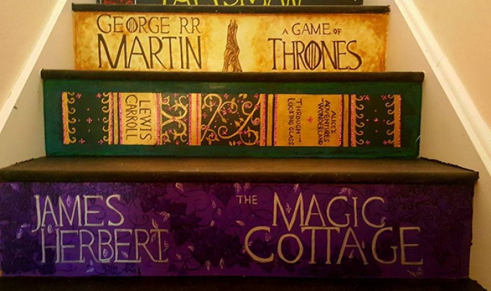 woman-paints-straicase-like-book-covers-pippa-branham-6