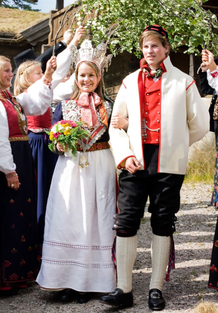 beautiful-different-traditional-wedding-dresses-around-the-world-6