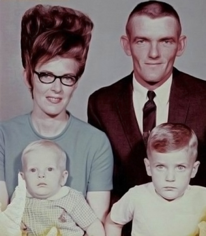 vintage-hairstyles-big-hair-1960s-31