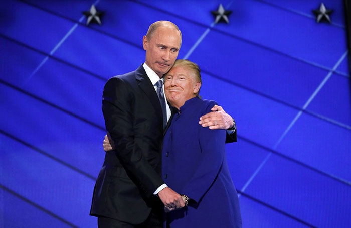 barack-obama-hillary-clinton-hug-photoshop-battle-6