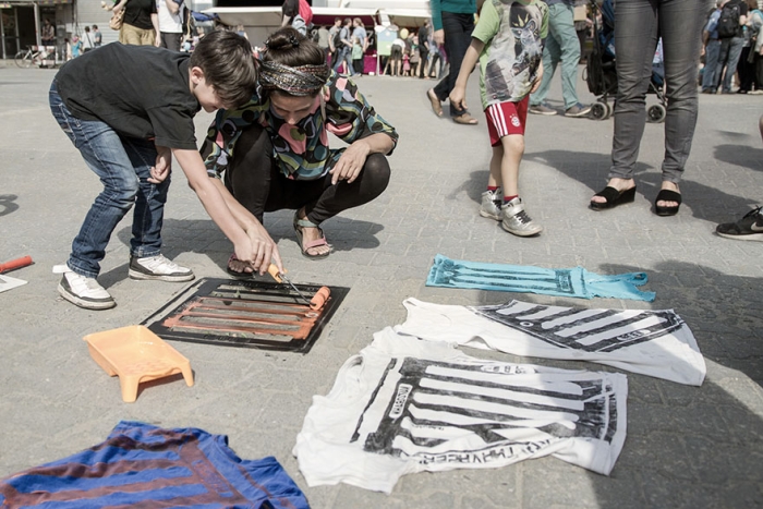 pirate-printers-manhole-cover-tshirt-paint-raubdruckerin-7