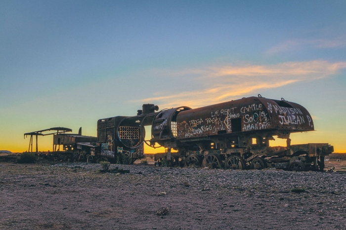train-graveyard-bolivia-chris-staring-12