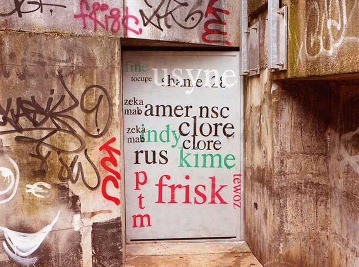painting-over-graffiti-removing-tags-street-art-mathieu-tremblin-2