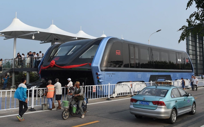 transit-elevated-bus-concept-built-first-test-qinhuangdao-china-2