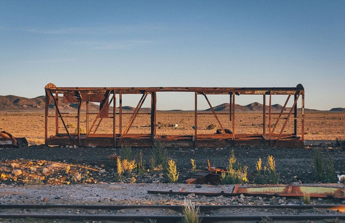 train-graveyard-bolivia-chris-staring-17