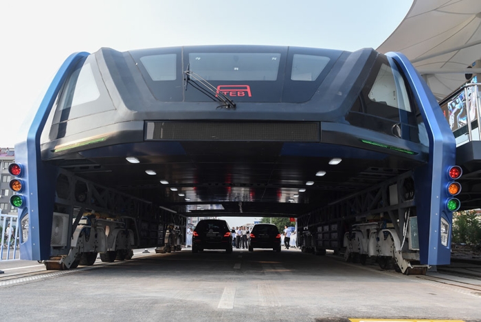 transit-elevated-bus-concept-built-first-test-qinhuangdao-china-4