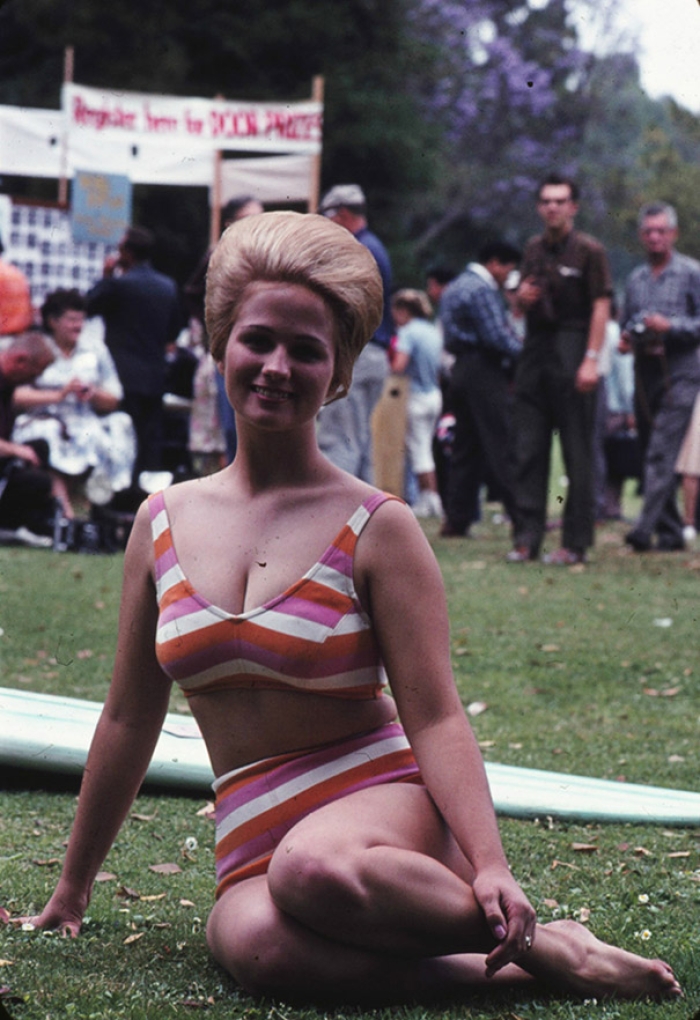vintage-hairstyles-big-hair-1960s-13