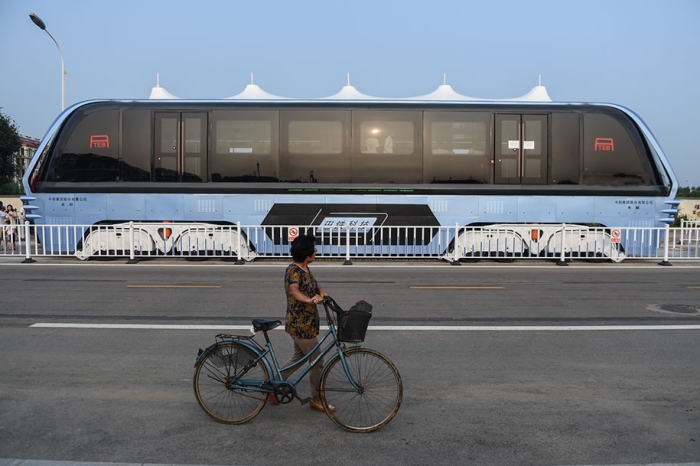 transit-elevated-bus-concept-built-first-test-qinhuangdao-china-6