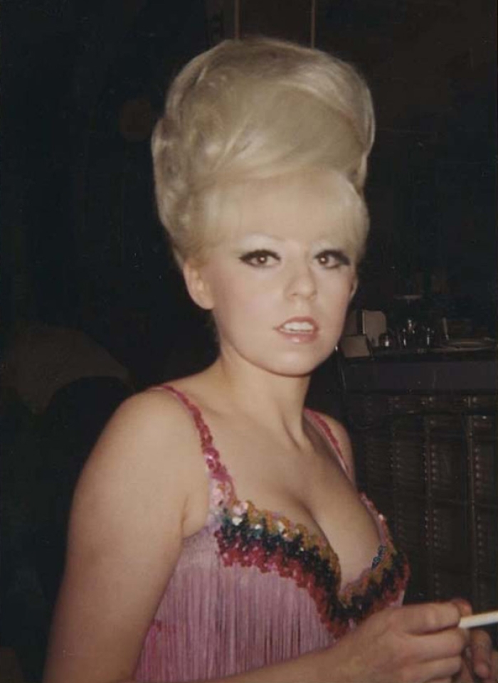 vintage-hairstyles-big-hair-1960s-18