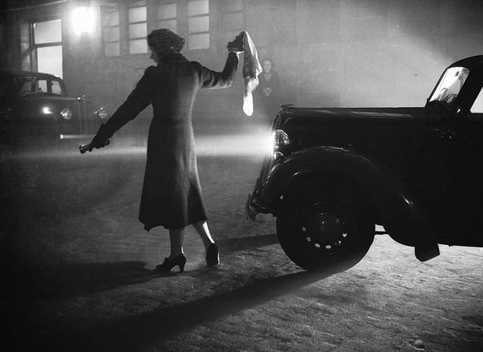 20th-century-london-fog-vintage-photography-16