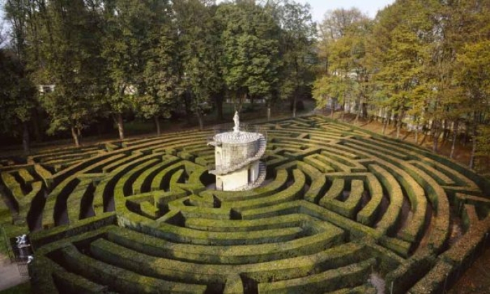The Labyrinth of Love