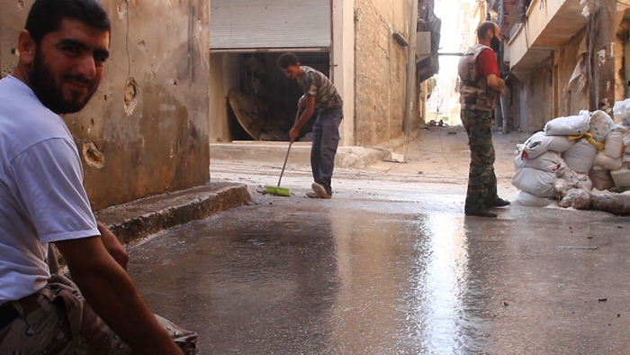 photo-journalism-tank-shell-explosion-moment-syrian-rebels-tracey-shelton-1