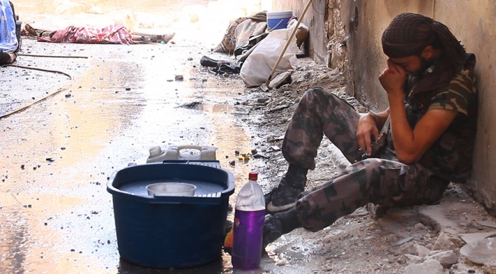 photo-journalism-tank-shell-explosion-moment-syrian-rebels-tracey-shelton-7