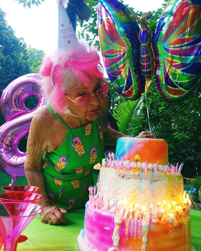 stylish-badass-grandma-instagram-baddie-winkle-2