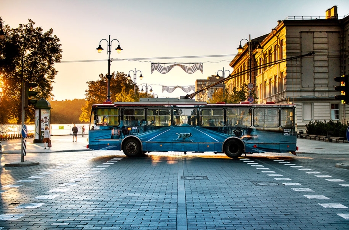 vanishing-trolleybus-vilnius-street-art-festival-liudas-parulskis-7
