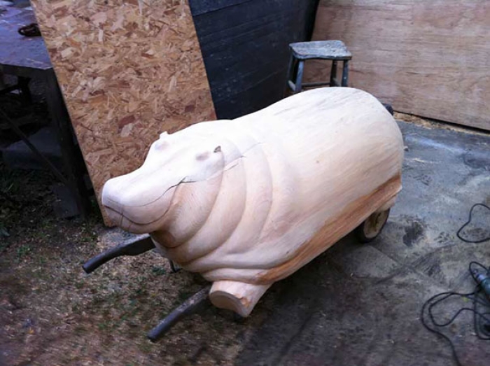 creative-tables-design-water-animals-derek-pearce-3