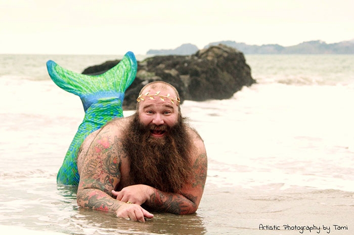 funny-photoshop-trolls-dudeoir-beach-collection-tami-5