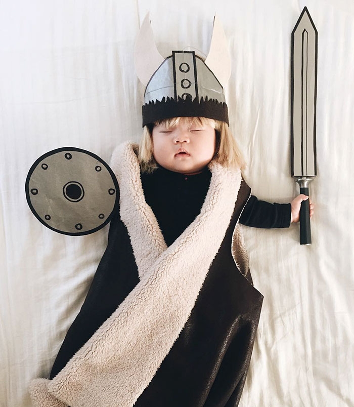 baby-sleeping-cosplay-joey-marie-laura-izumikawa-choi-13