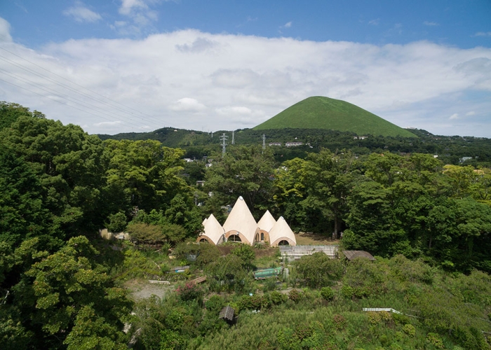 retired-ladies-house-issei-suma-jikka-japan-11