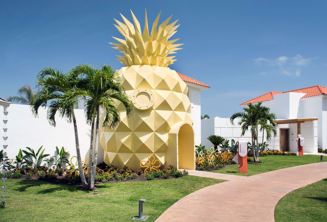 Real-Life Pineapple Hotel For True Spongebob Fans
