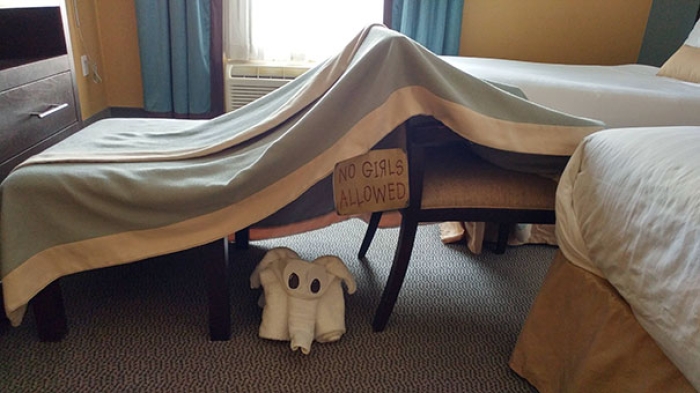 creative-funny-hotel-staff-requests-15