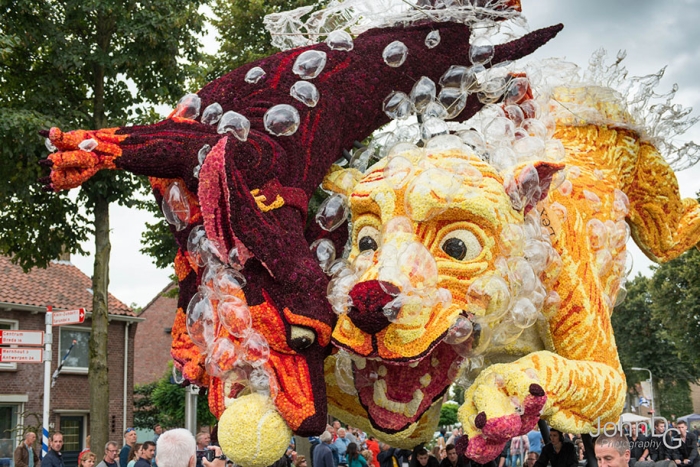 giant-flower-sculpture-parade-corso-zundert-2016-netherlands-26