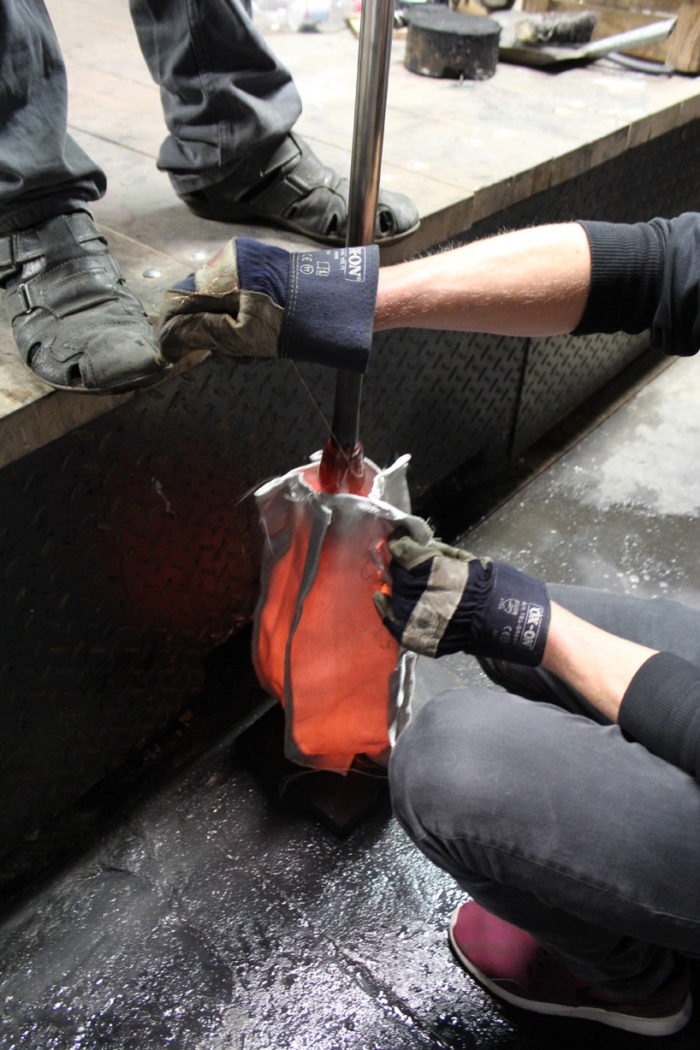 closing mould