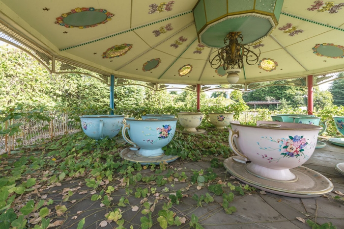 abandoned-theme-park-nara-dreamland-japan-romain-veillon-19
